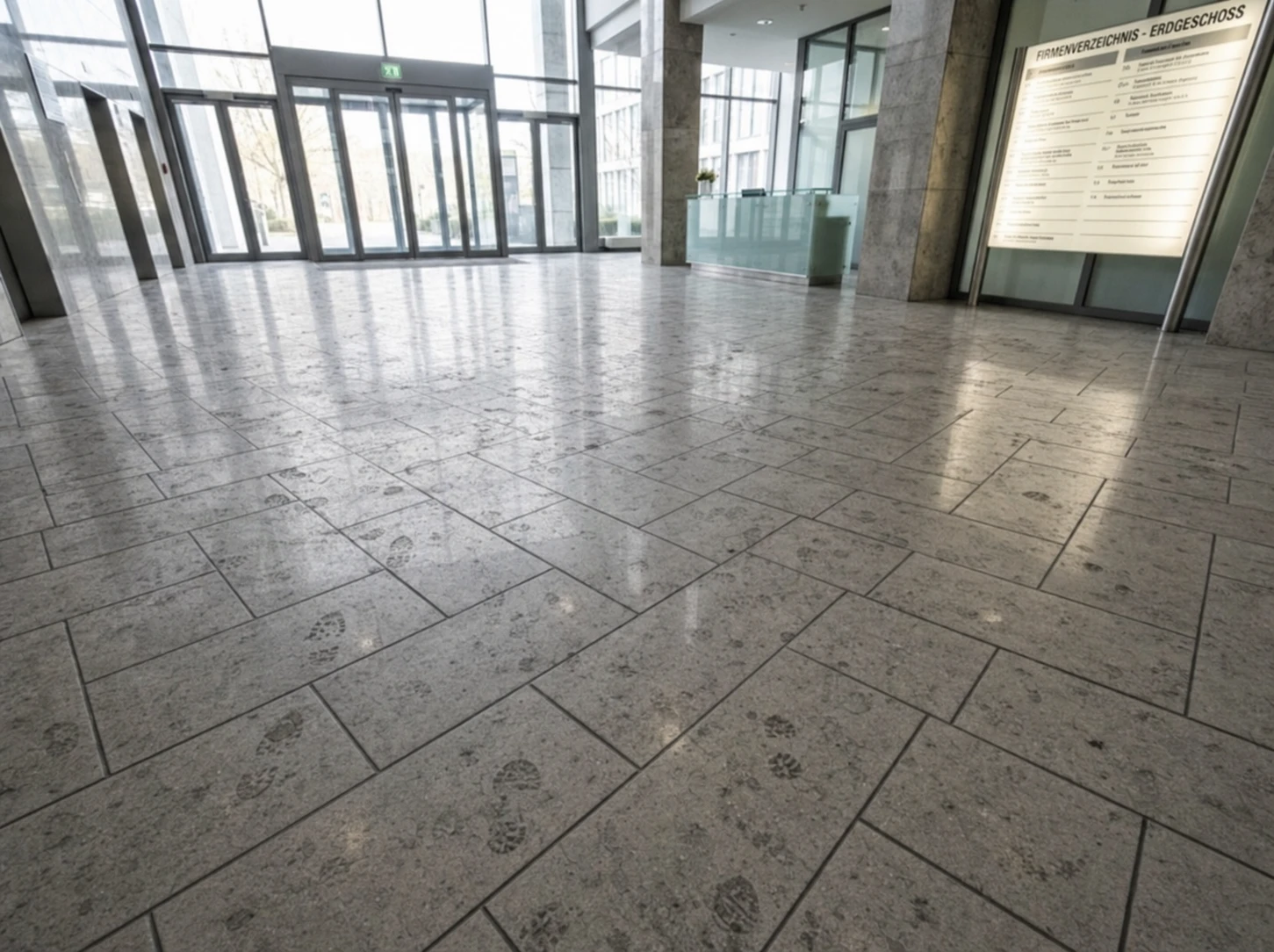 Büro-Etage, Unterhaltsreinigung vorher